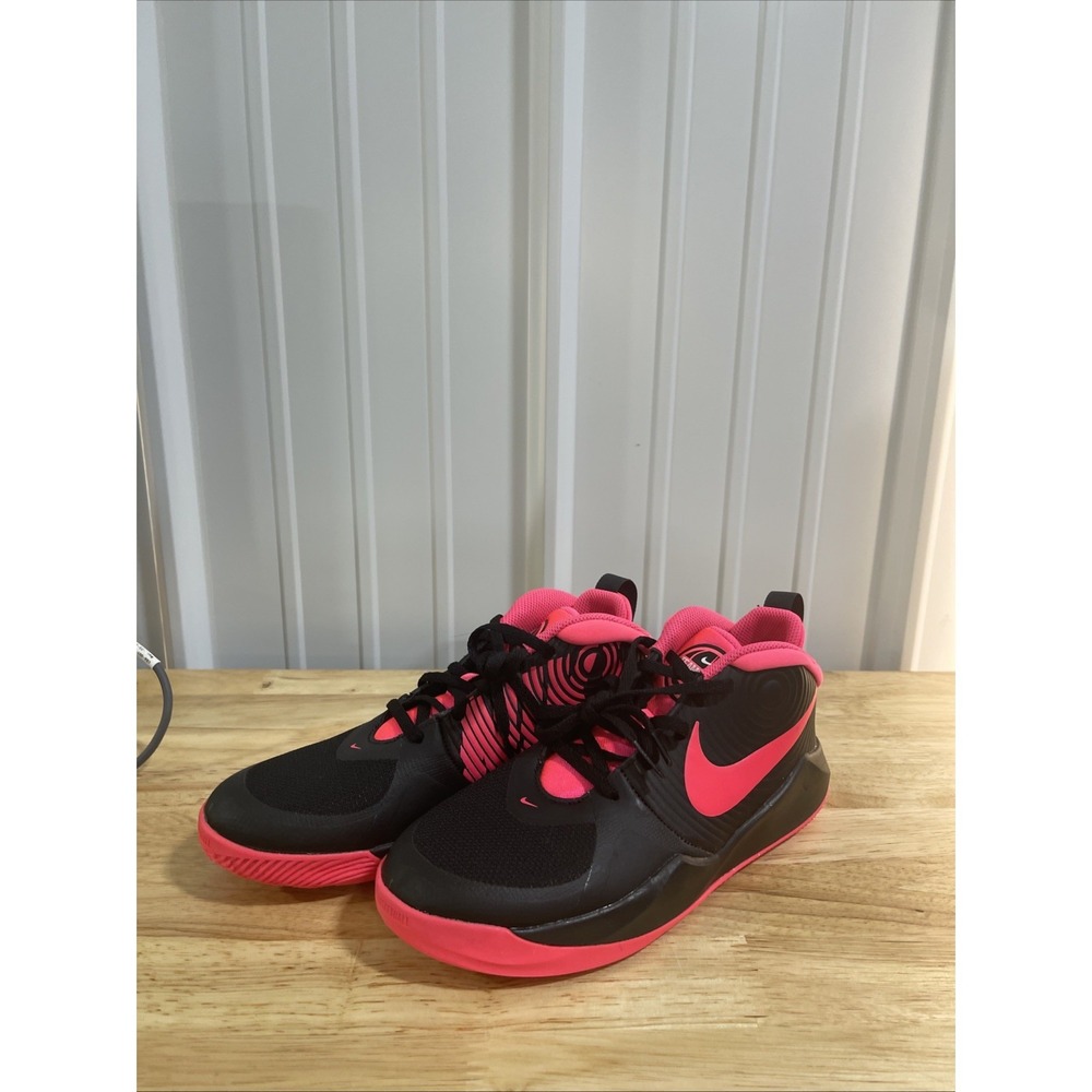 Nike Team Hustle Shoes Black Pink Red Boys Size‎ 6Y